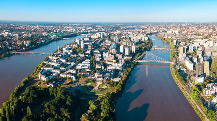 Acheter une maison près de Nantes en 2025 : découvrez le top 5 des communes où les prix ont le plus baissé