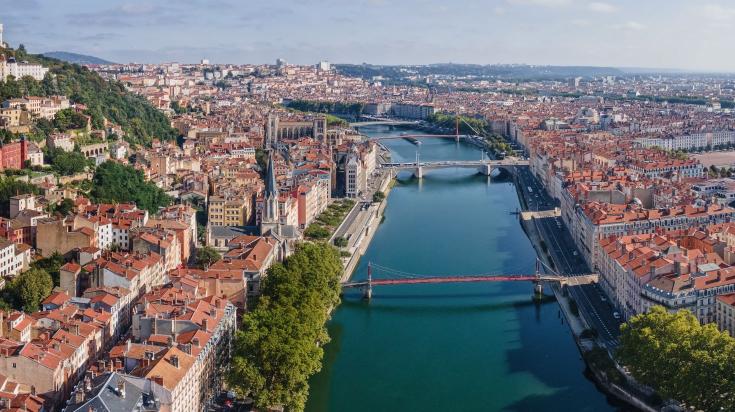 Acheter à proximité de Lyon : les communes à moins de 30 minutes qui vous font gagner en pouvoir d’achat