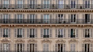 Avant d’acheter un appartement, vérifiez ces décisions prises en assemblée générale