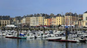 Vivre au bord de la mer sans payer le prix fort : 7 villes à connaître